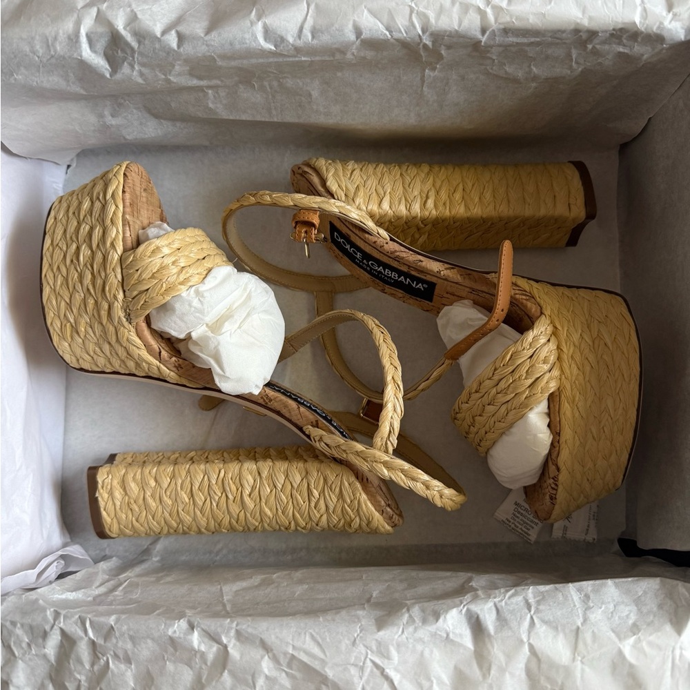 DOLCE & GABBANA
Keira 120 Raffia Platform Sand - Picture 2 of 16
